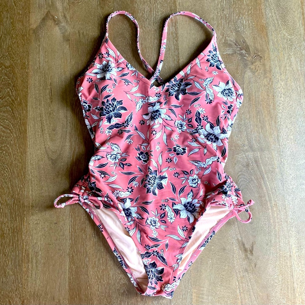 🐻 2/$25 • Kona Sol | Pink Floral Print Bathing Suit